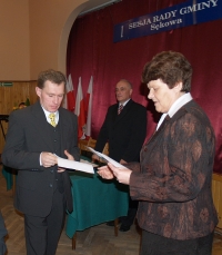 Wrczenie nominacji radnemu Rczkowskiemu